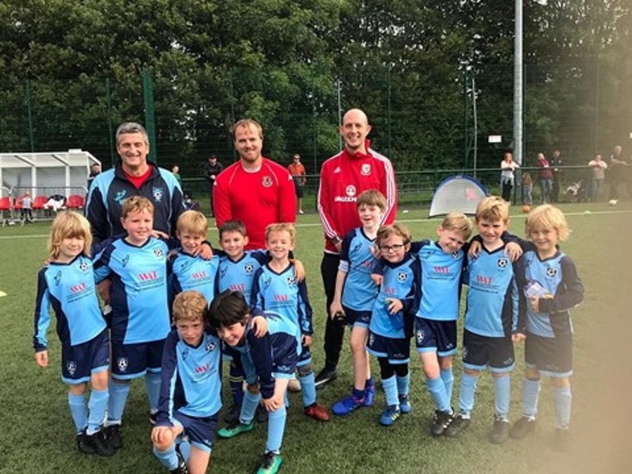 Danescourt football team